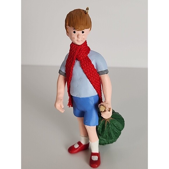 Christopher Robin Hallmark Keepsake Ornament Winnie -The-Pooh Collection w/ Box - Picture 2 of 12